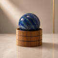 Esfera de Laspislázuli con base de madera
